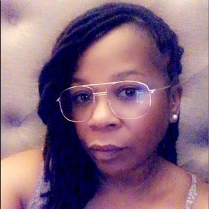 Meet your Posher, Veronica